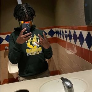 Meet your Posher, Christopher